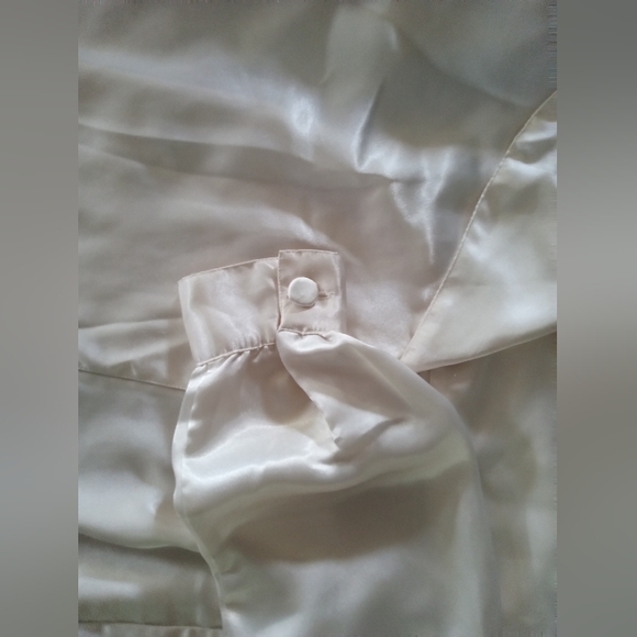 Women's Josephine Chaus blouse - Picture 6 of 10